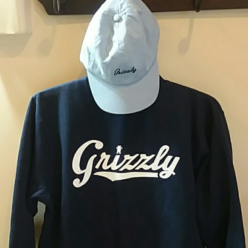 (NWOT) Grizzly men's sweatshirt and cap